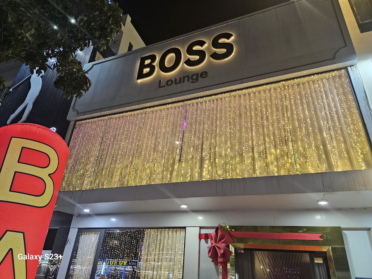 Boss bar lounge photo 2
