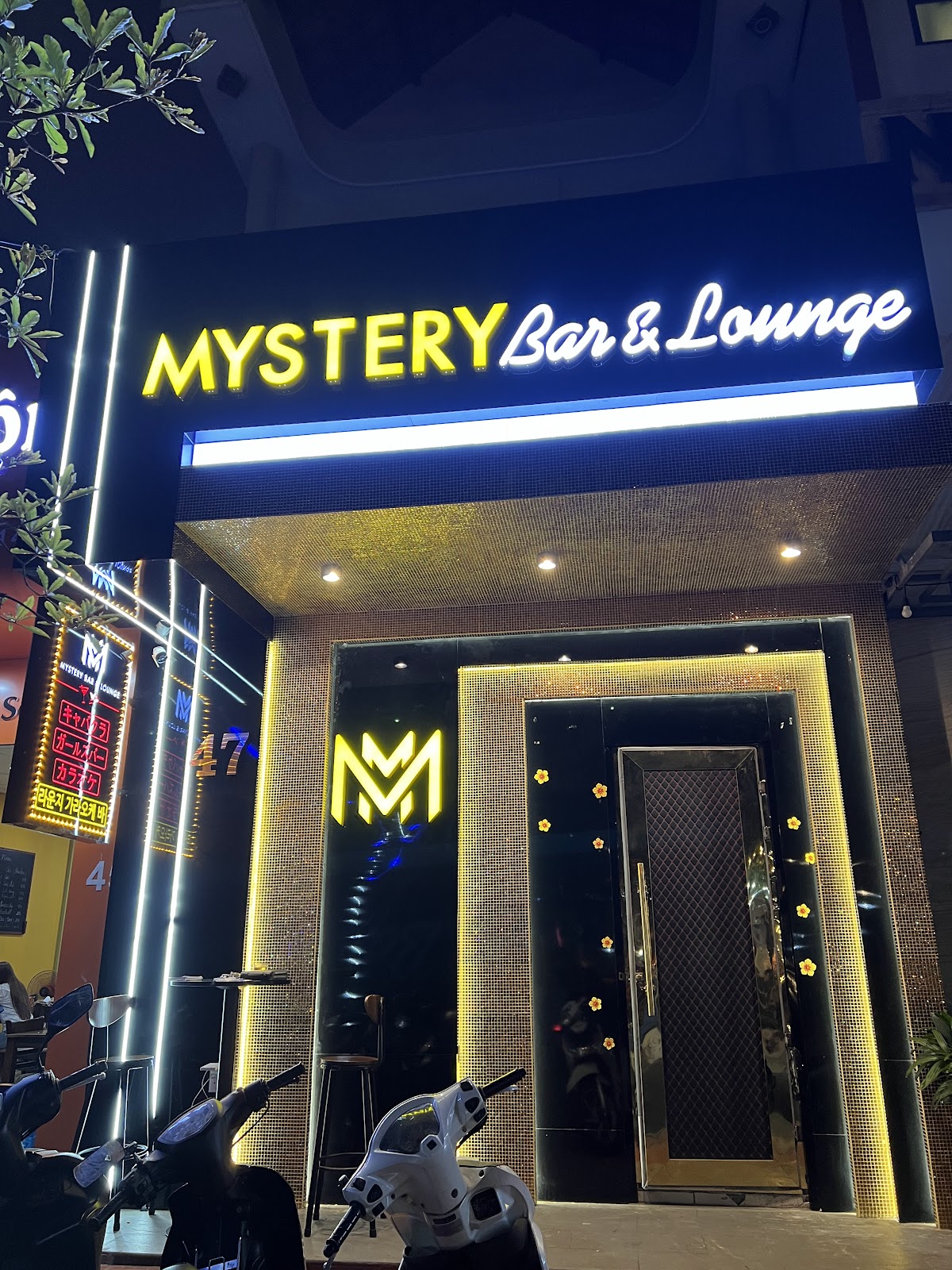 Mystery Bar & Lounge