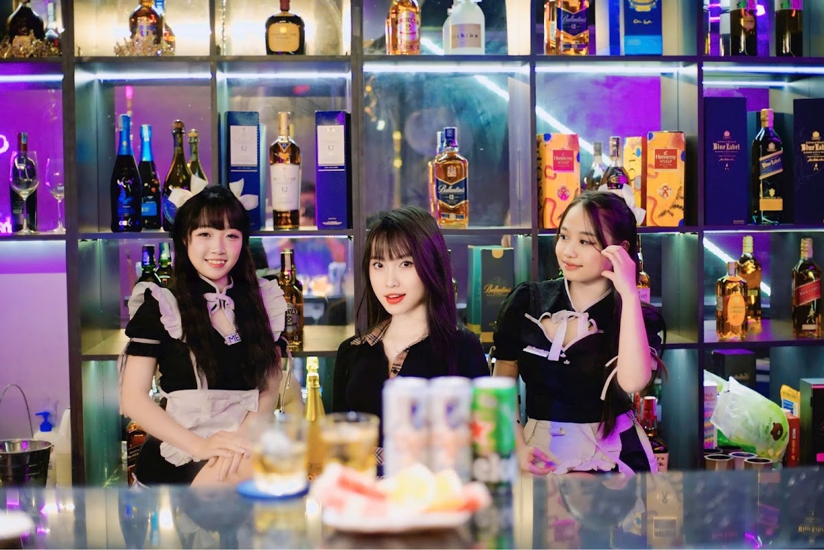 Queen lounge