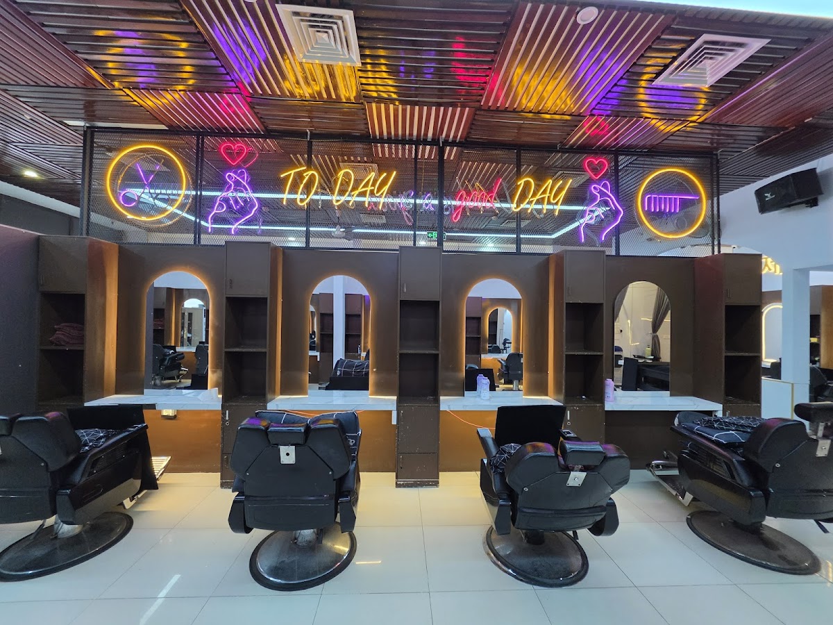 Tiem cat toc and spa jeil 사진 2