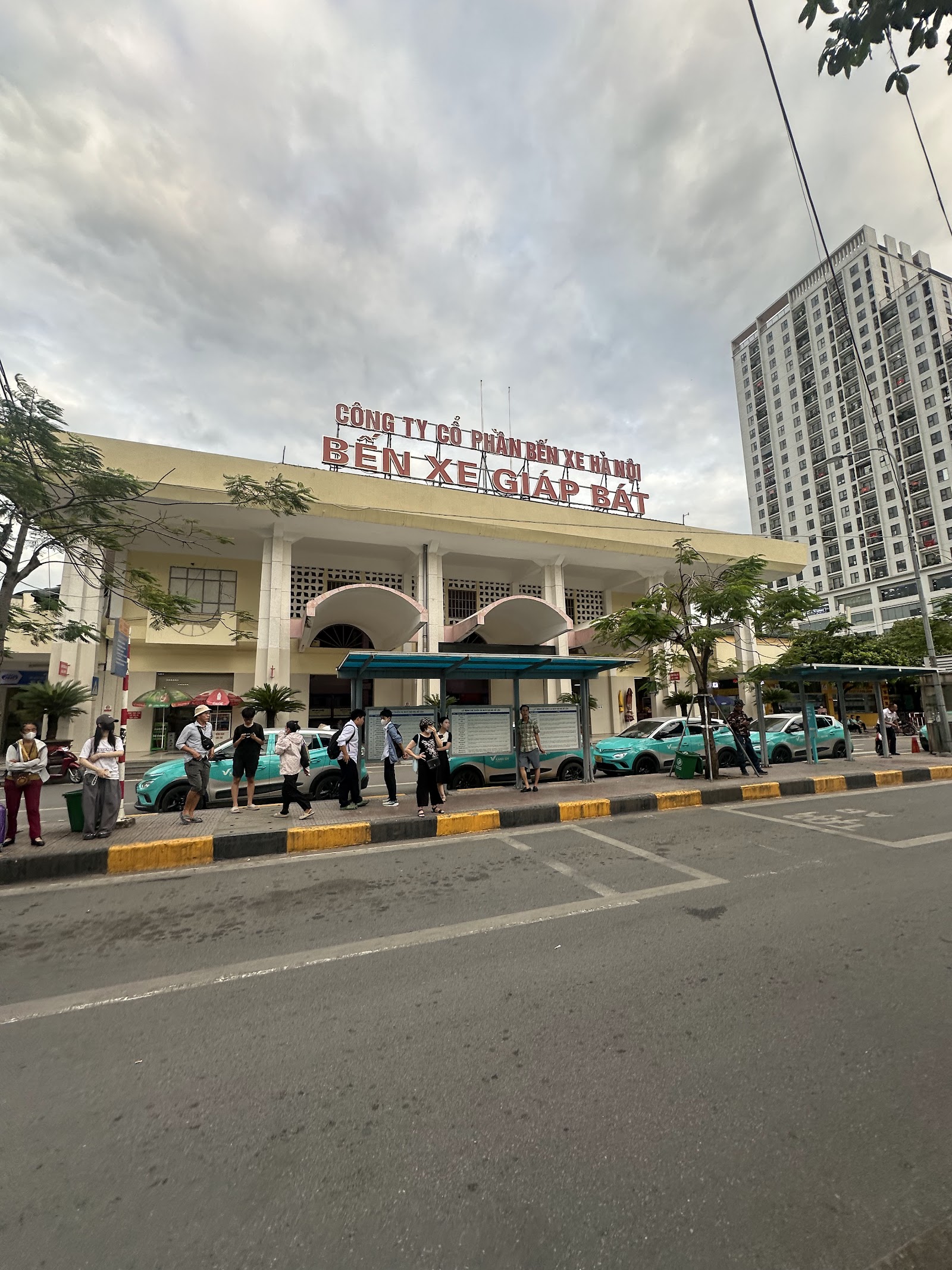 Bến xe Giáp Bát, Hà Nội photo 4