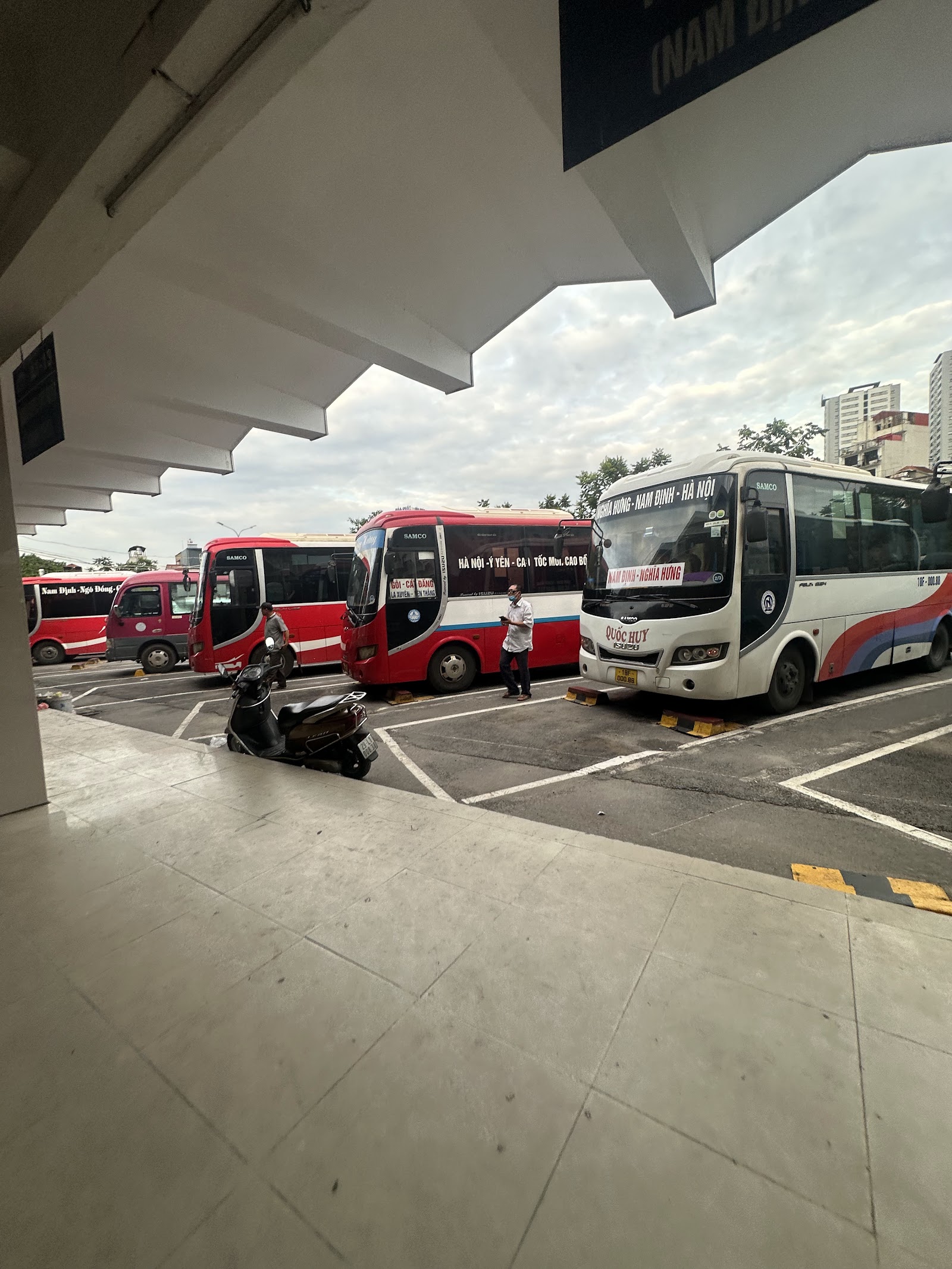 Bến xe Giáp Bát, Hà Nội photo 5