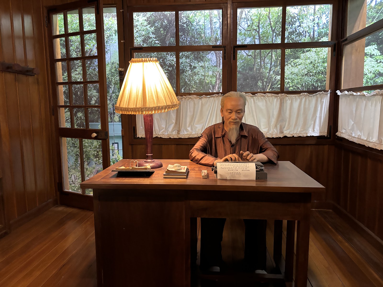 Bảo tàng Hồ Chí Minh รูปที่ 40