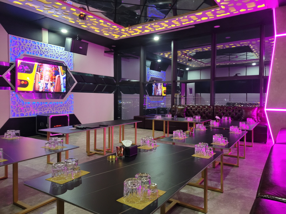 X Bar Lounge 사진 4