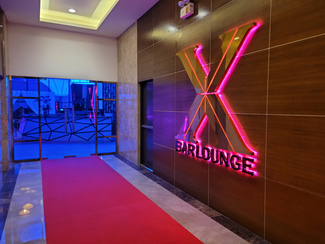 X Bar Lounge 사진 5