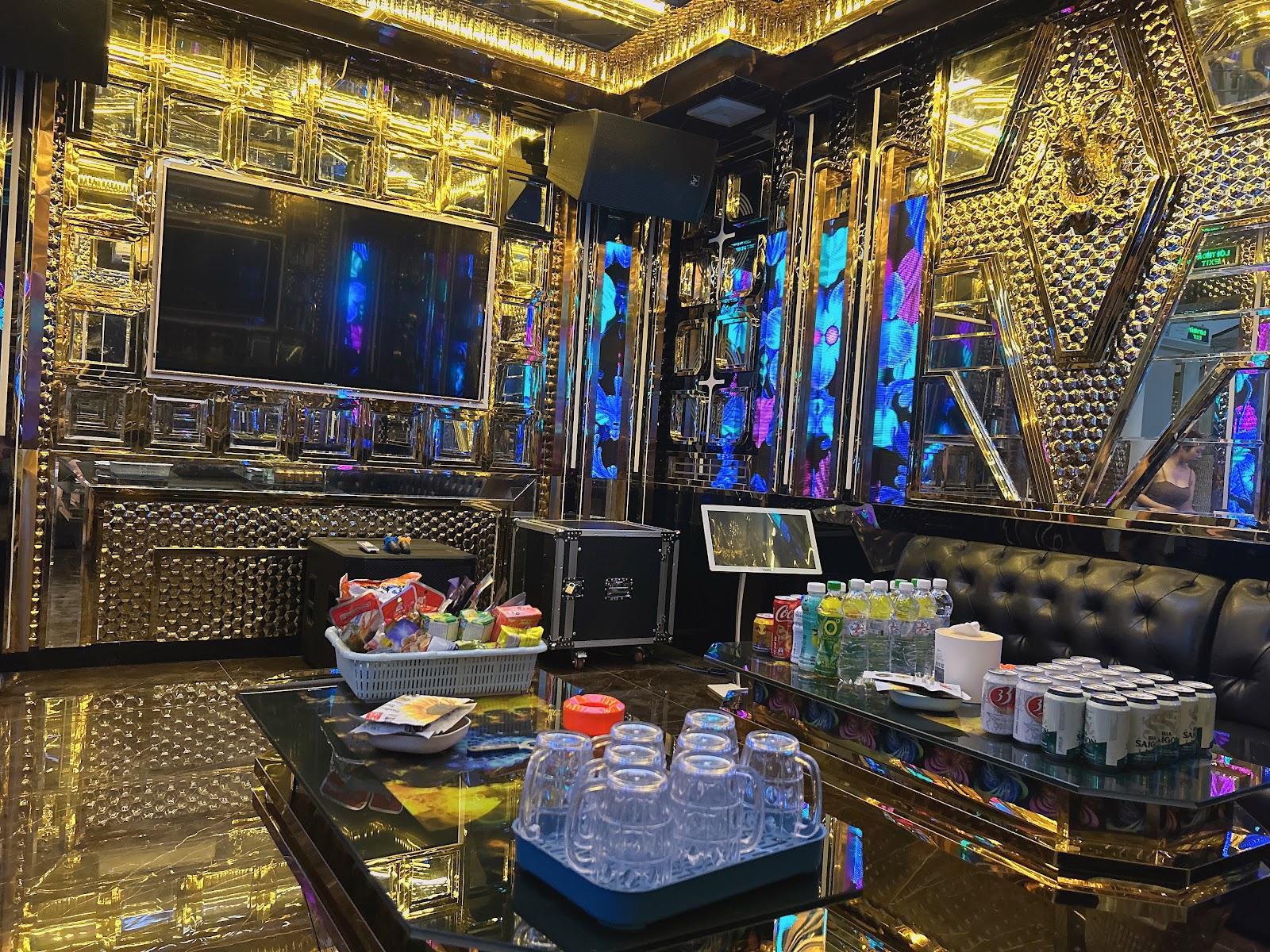 Karaoke Khánh hằng KTV