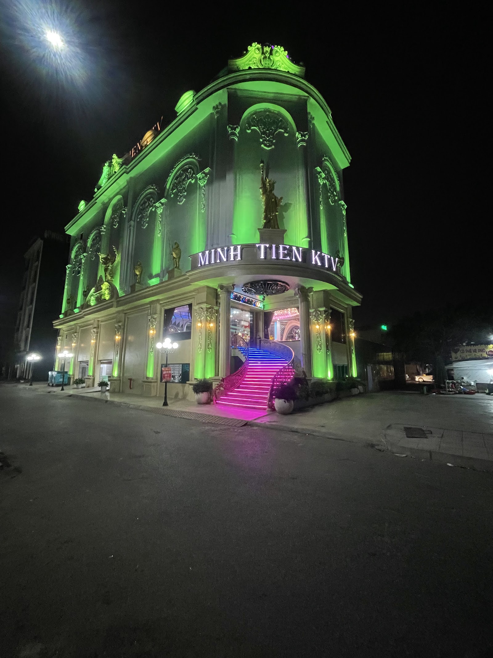 Minh Tiến KTV