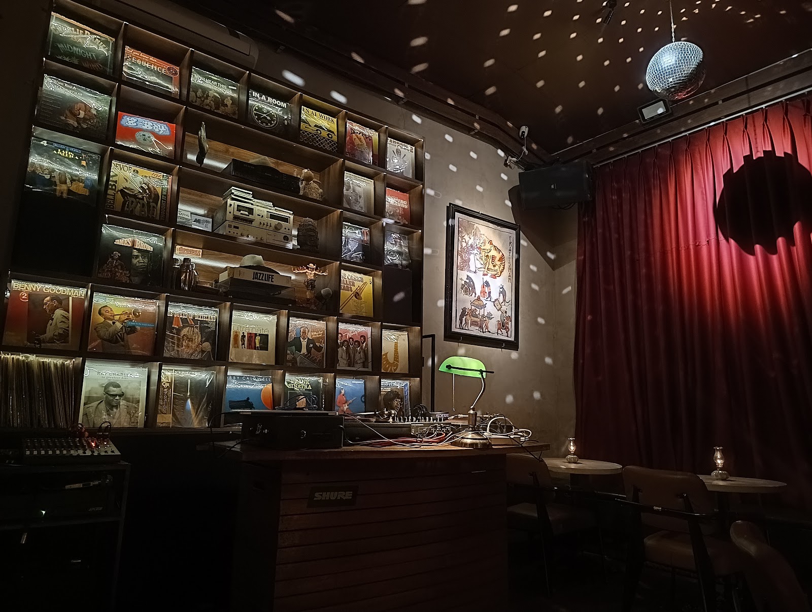 The Craftsman Cocktail Bar 写真 4
