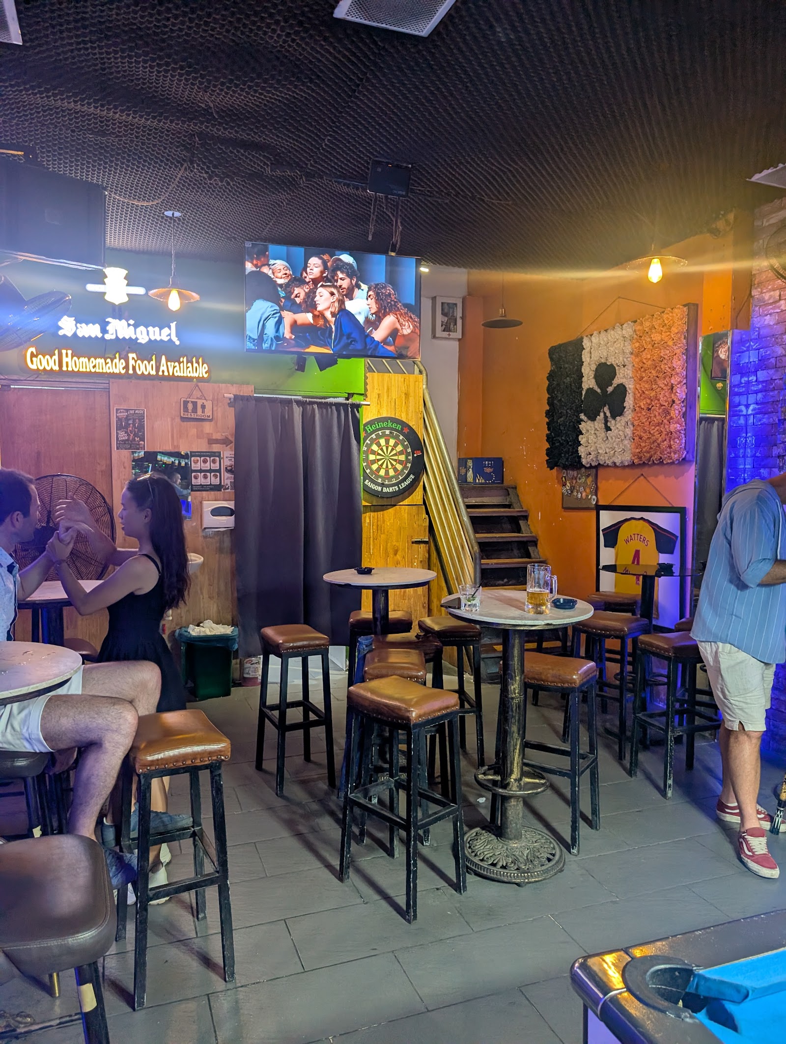 The Original Shamrock Sports Bar Da Nang 🇮🇪 since 2019 รูปที่ 16