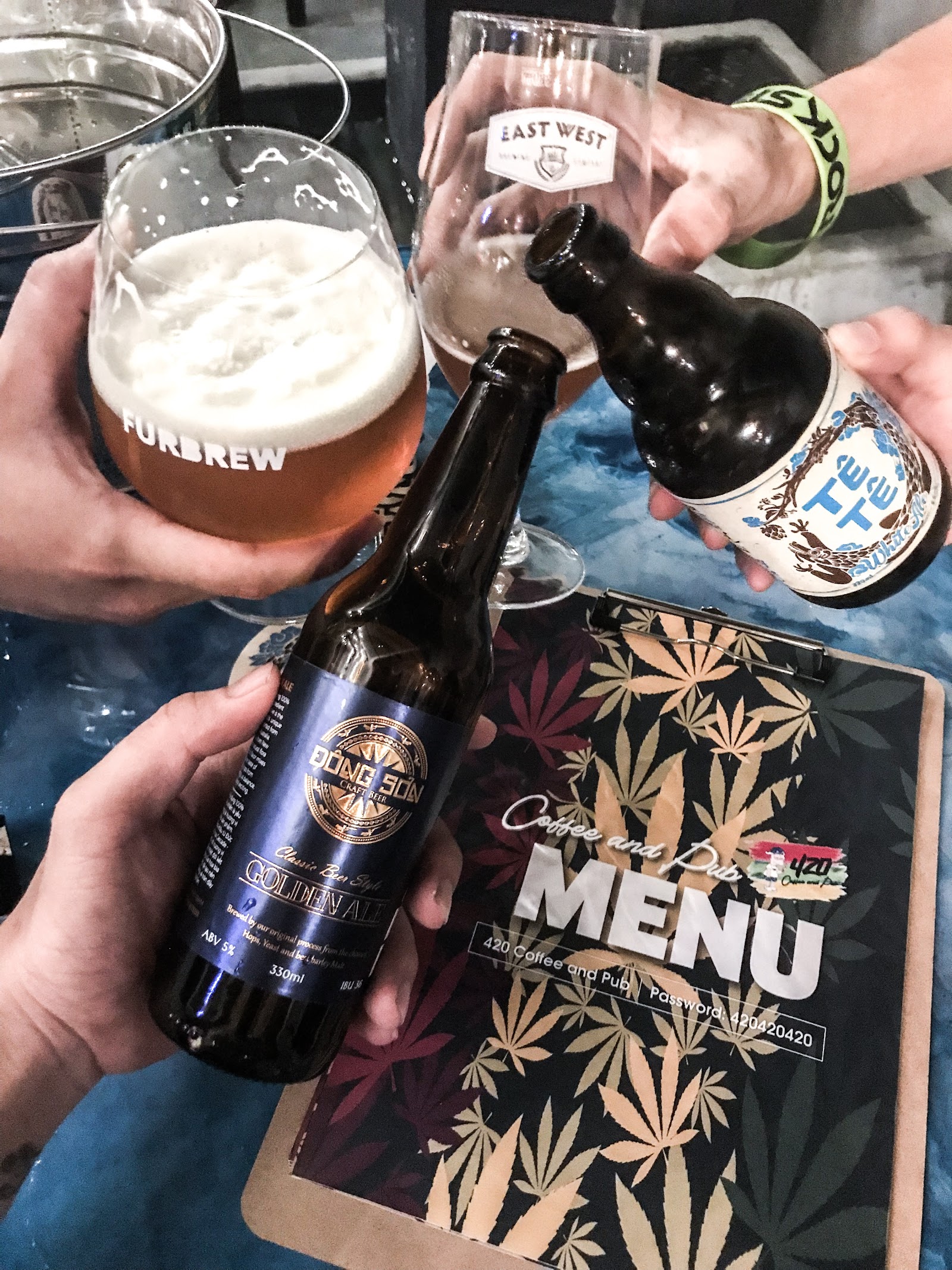 420 Coffee and Pub foto 6