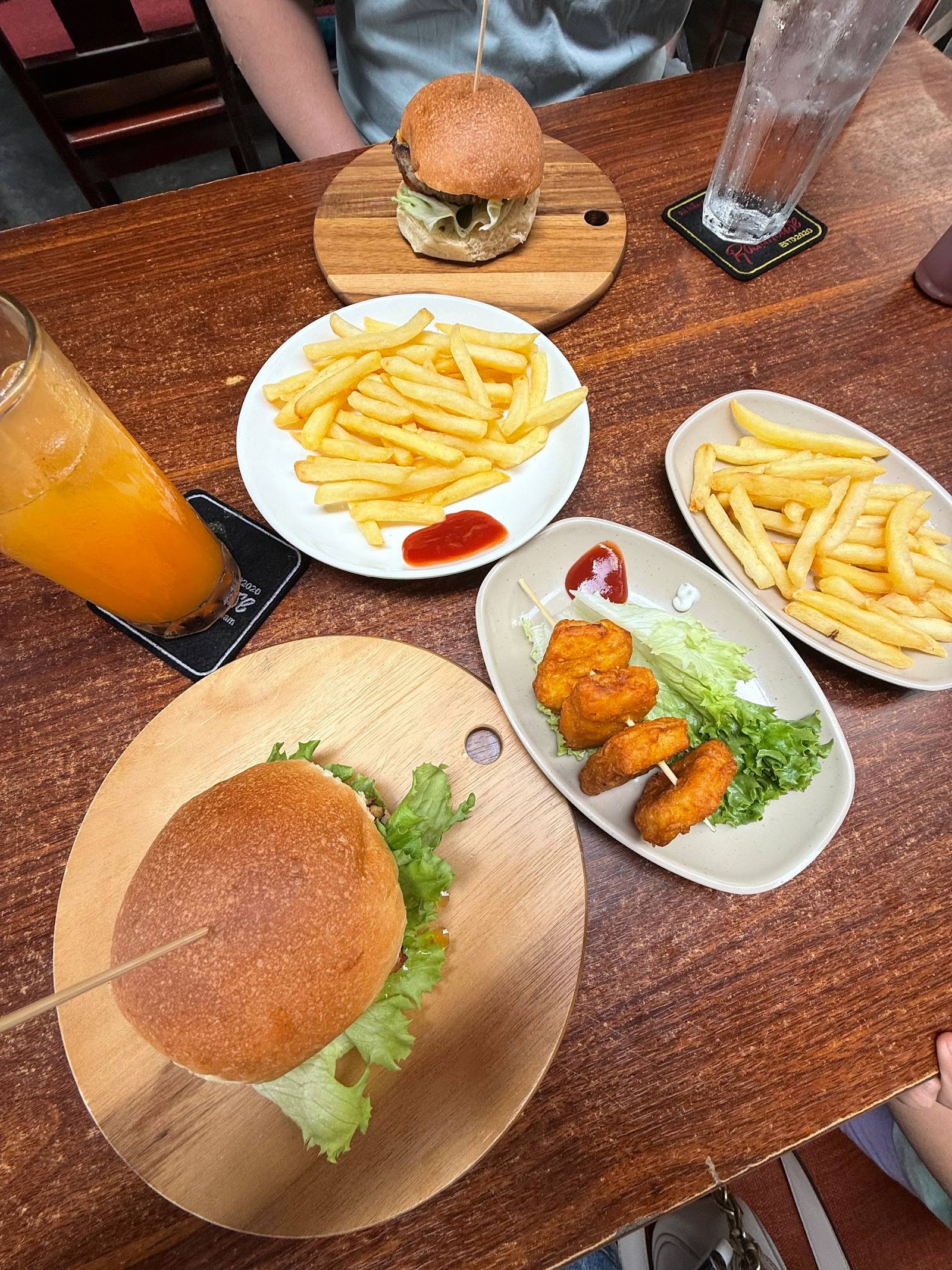 Roadhouse Burgers 照片 11