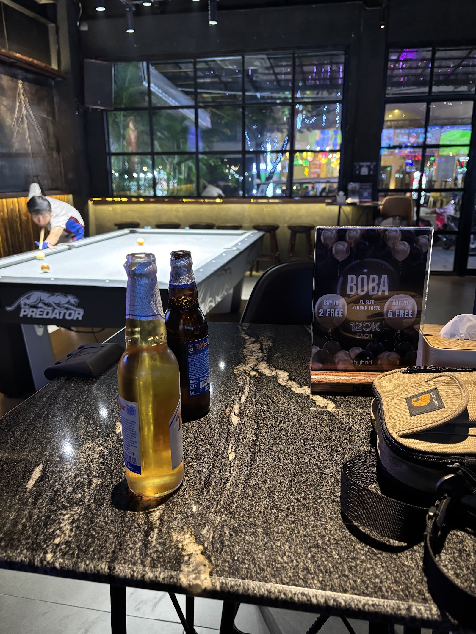 Hybrid Sports Lounge: Watch | Play | Dine photo 9