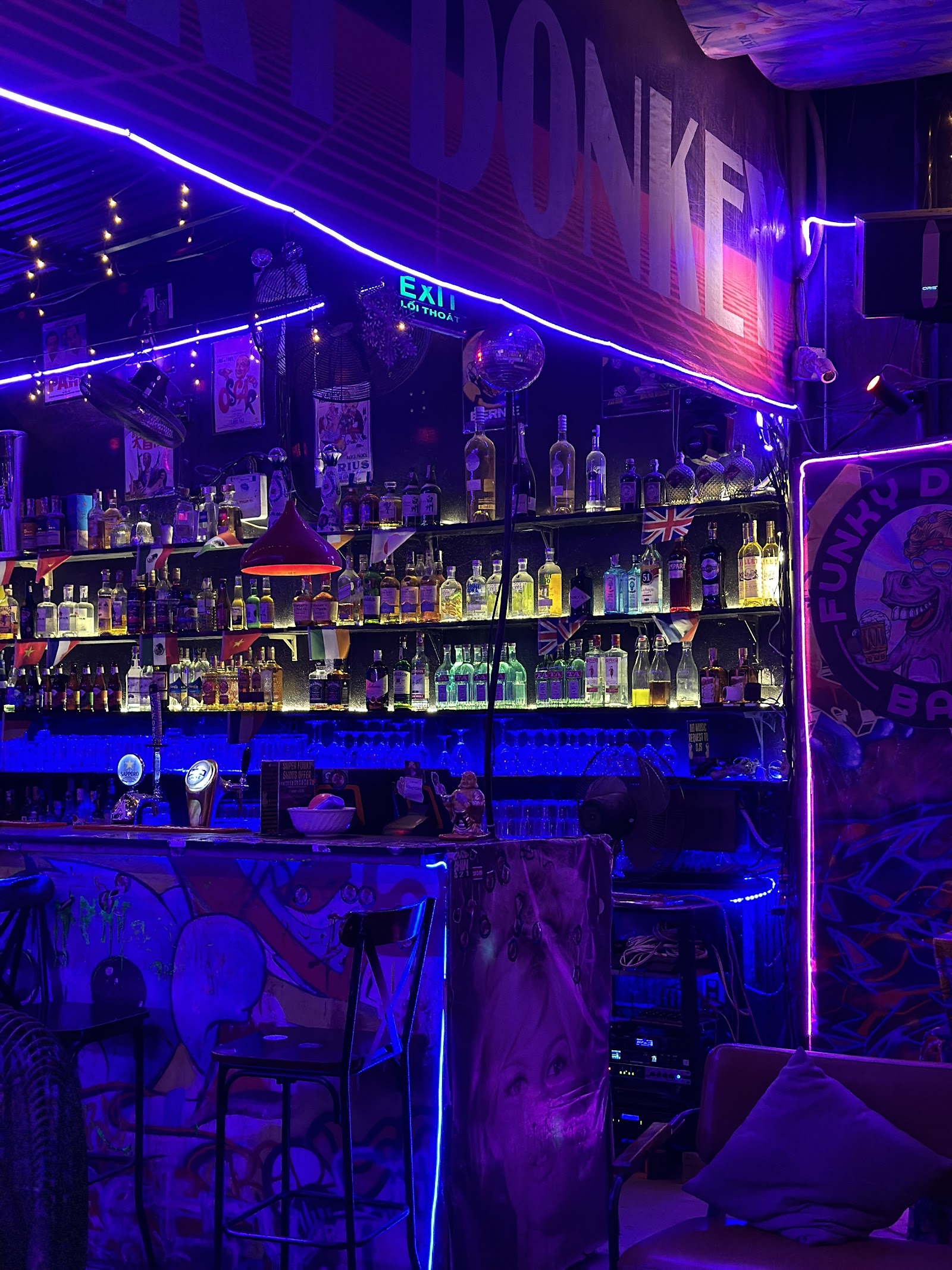 Le Funky Donkey - French Bar photo 3