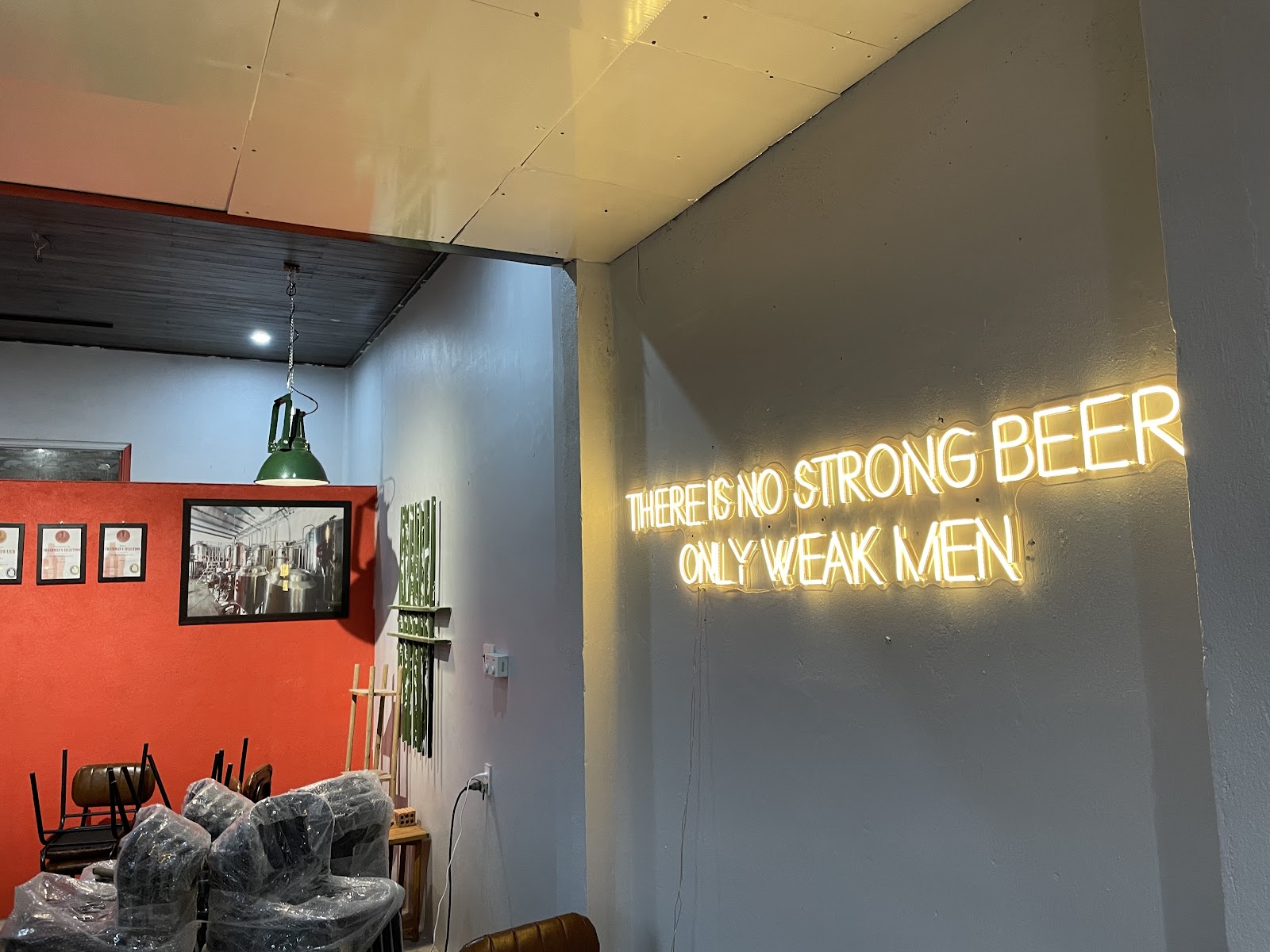 Bia Nhà Taproom (Cơ sở 2 của Xưởng bia thủ công Bia Nhà) photo 10