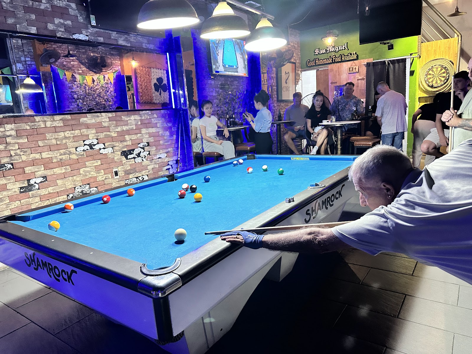 The Original Shamrock Sports Bar Da Nang 🇮🇪 since 2019 รูปที่ 20