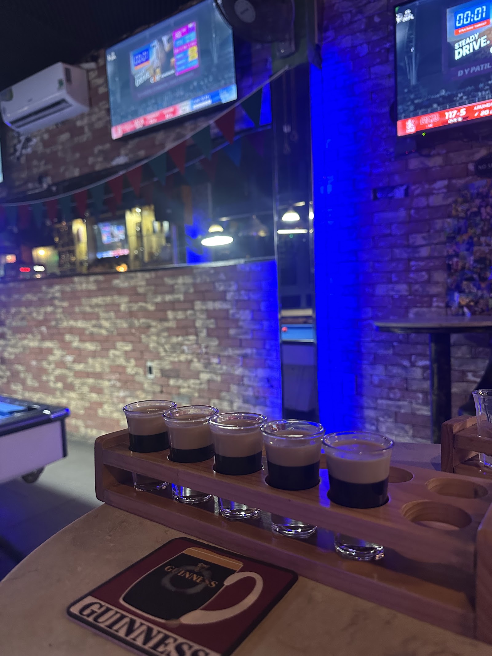 The Original Shamrock Sports Bar Da Nang 🇮🇪 since 2019 รูปที่ 29