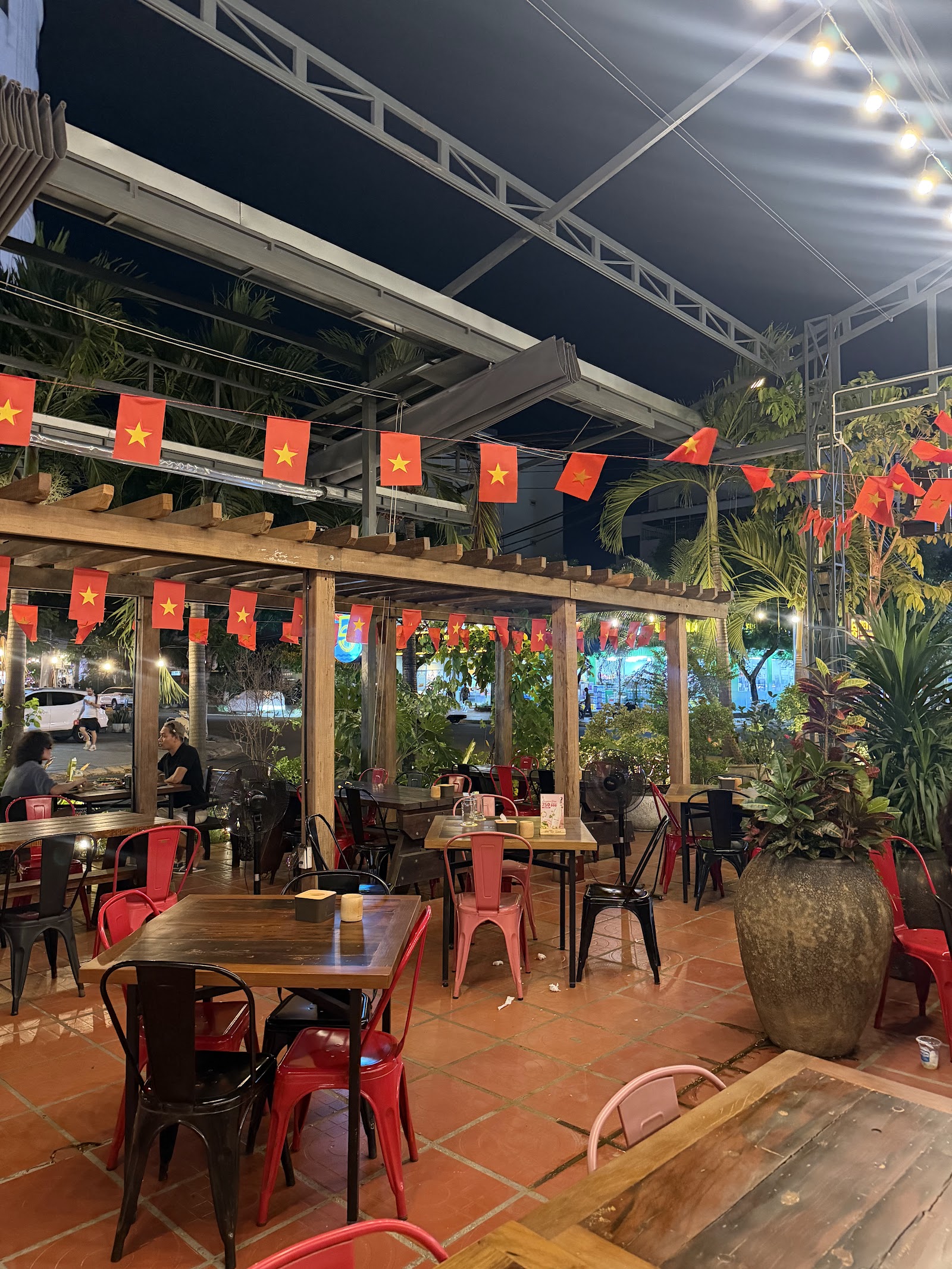 BREWHAHA Seaside - Local Craft Beer House & Brazilian BBQ photo 2
