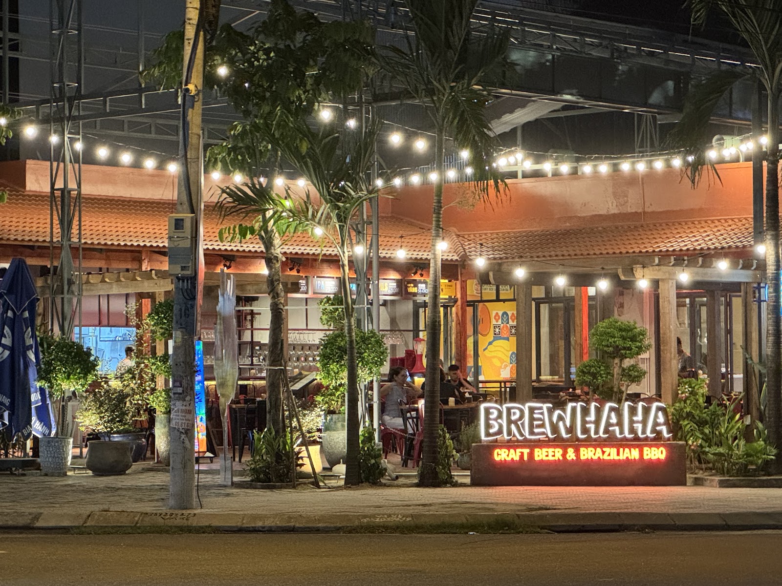 BREWHAHA Seaside - Local Craft Beer House & Brazilian BBQ photo 8