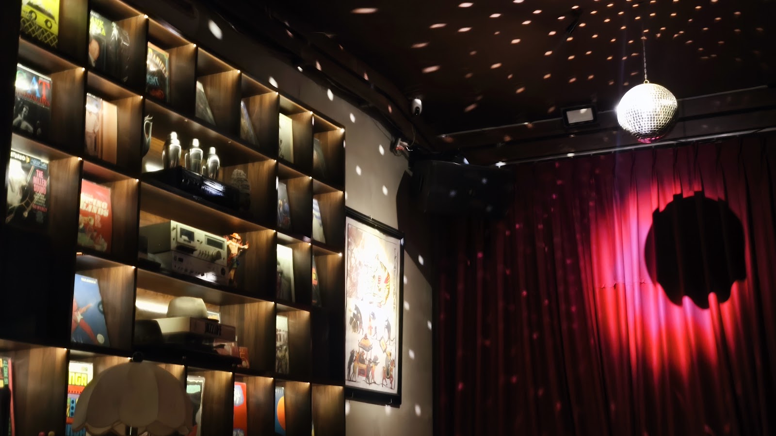 The Craftsman Cocktail Bar 写真 2