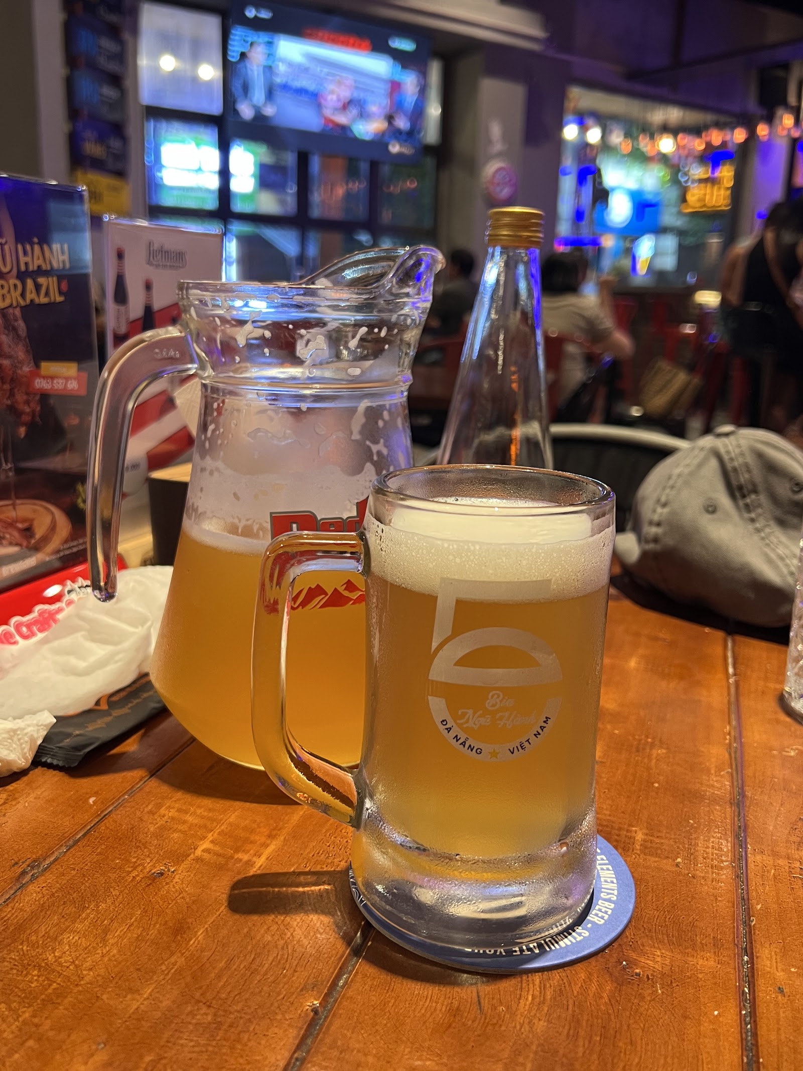BREWHAHA Central - Local Craft Beer House photo 8