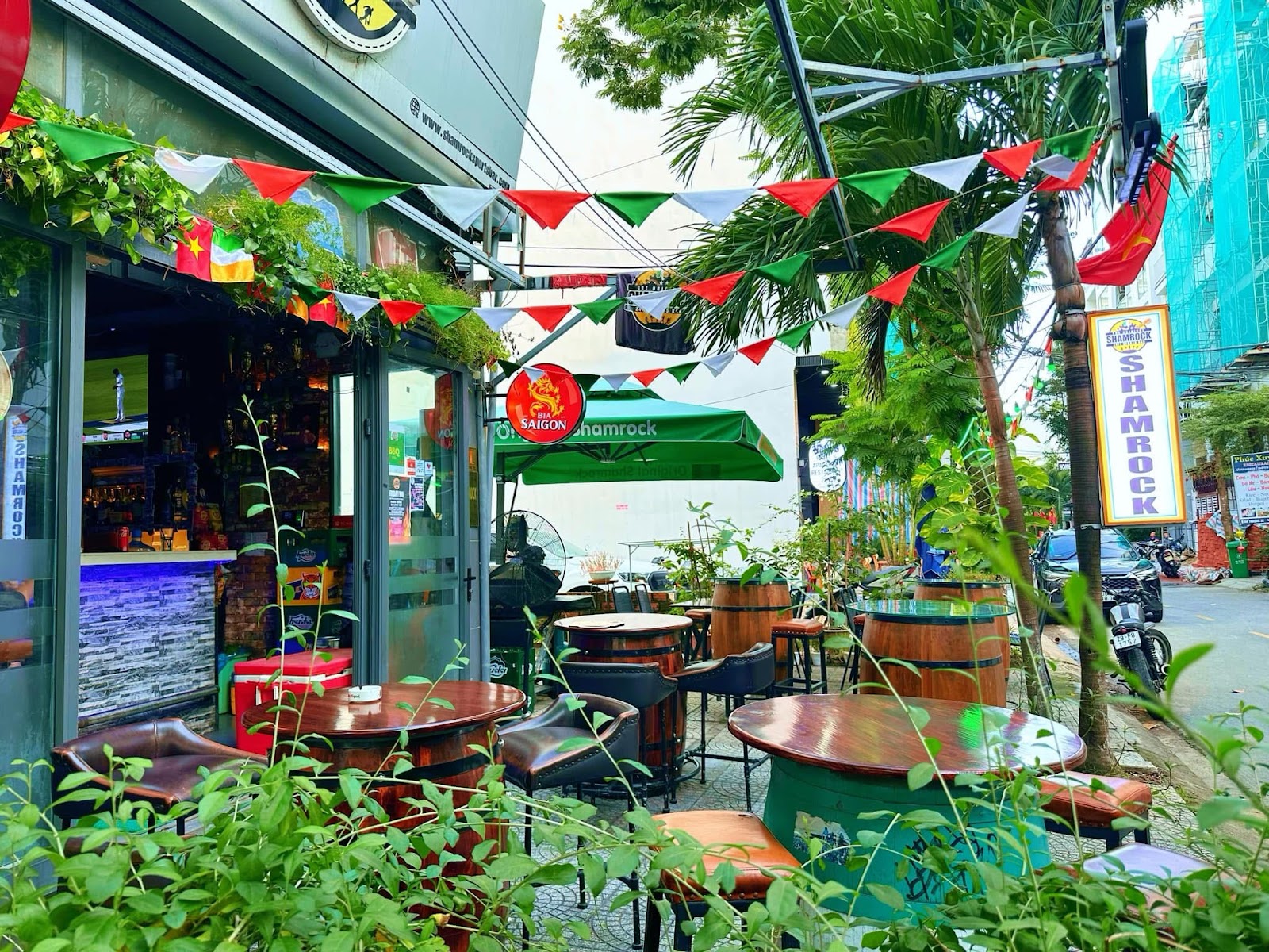 The Original Shamrock Sports Bar Da Nang 🇮🇪 since 2019 รูปที่ 24