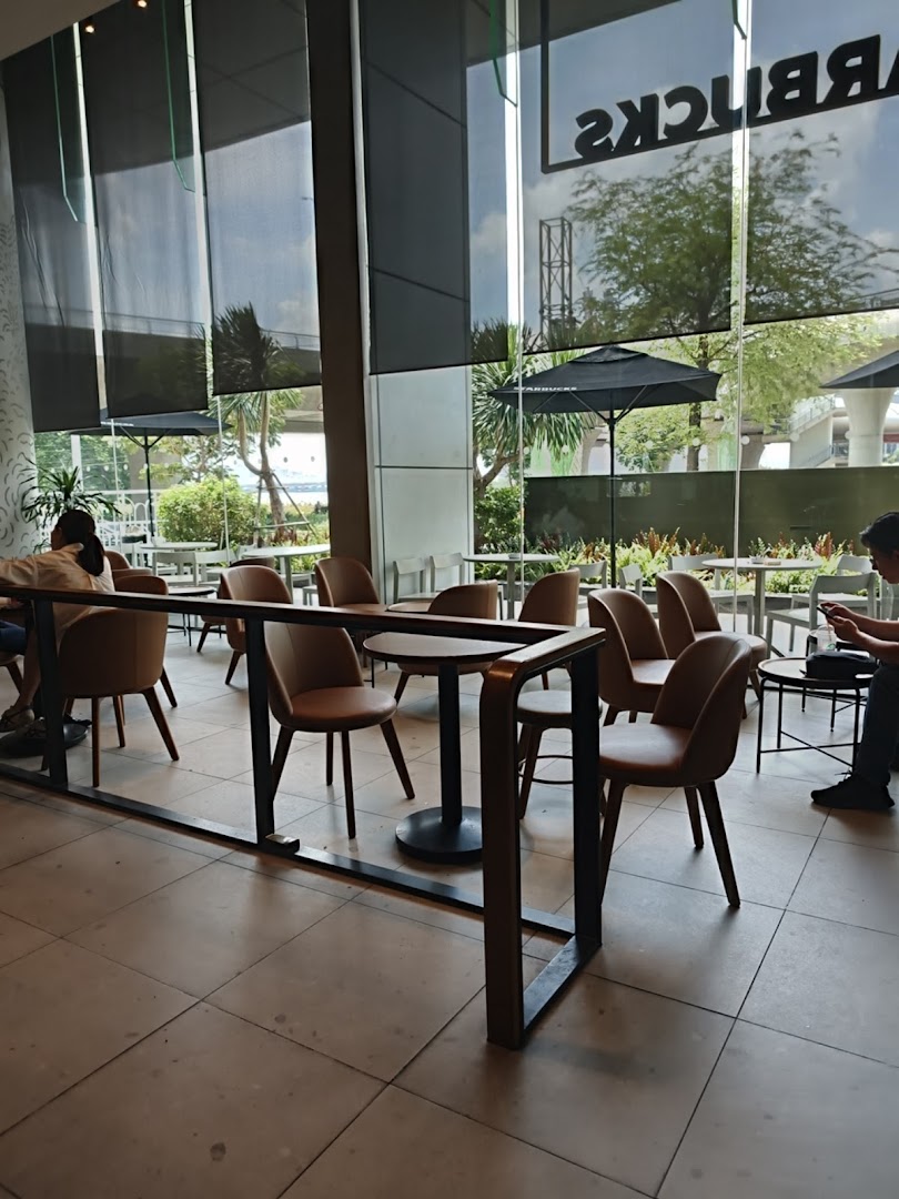 Starbucks – The Waterfront Saigon​ foto 6