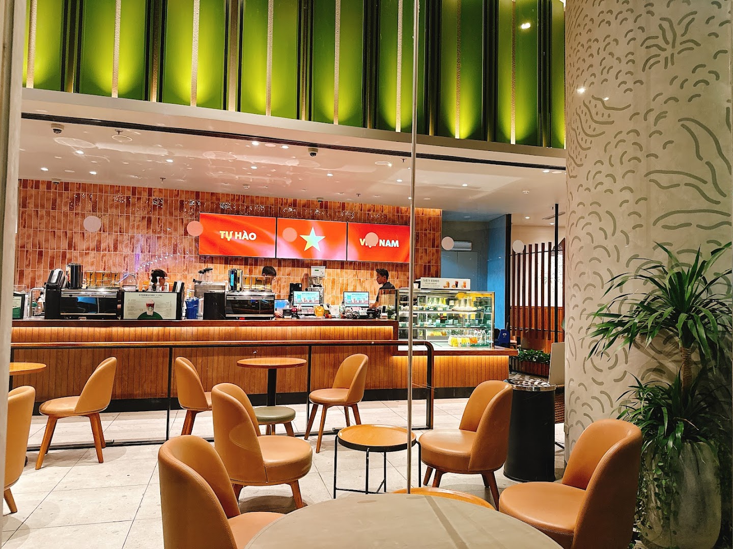 Starbucks – The Waterfront Saigon​ foto 9