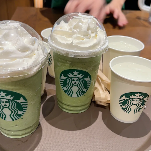 Starbucks – The Waterfront Saigon​ foto 15