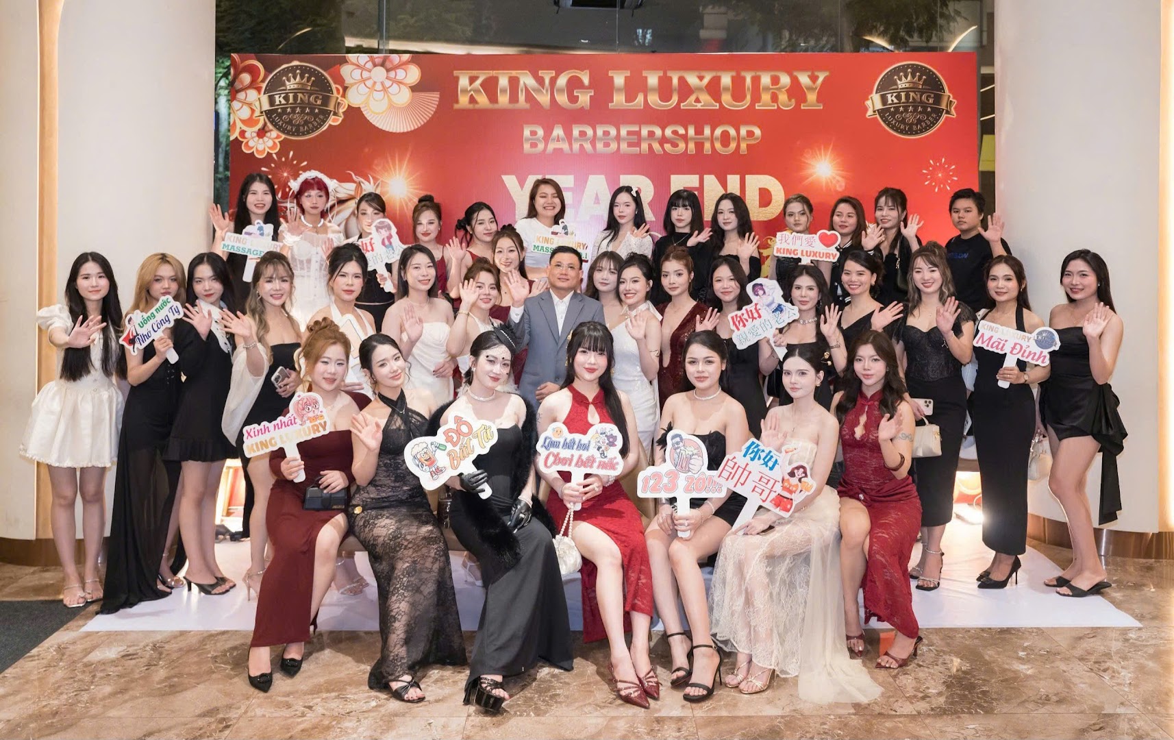 KING LUXURY Barbershop 킹 럭셔리 이발소 君王越式洗頭按摩｜Ben Thanh・Pijat