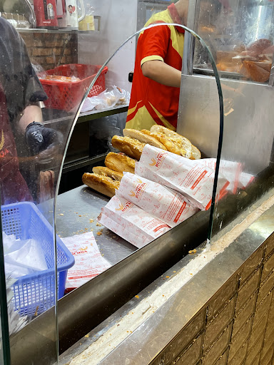 Bánh Mì Huynh Hoa - Lê Thị Riêng 사진 13