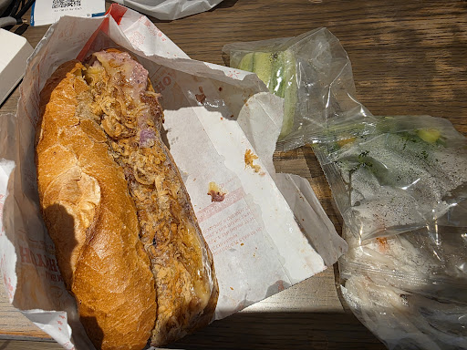 Bánh Mì Huynh Hoa - Lê Thị Riêng 사진 16