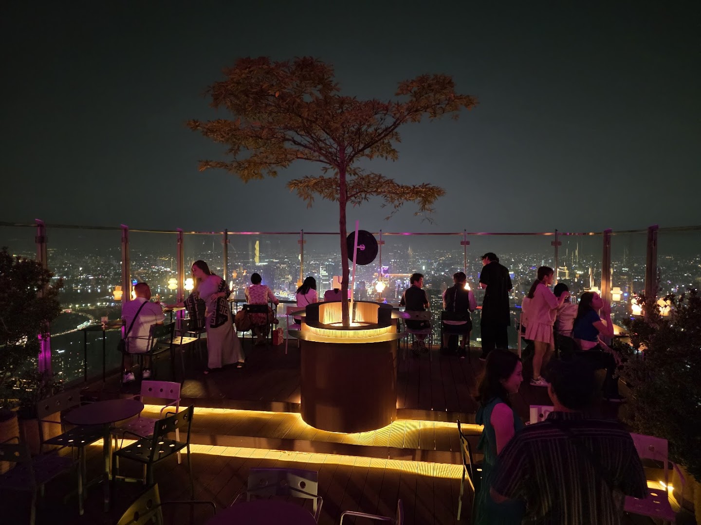 Blank Lounge Landmark - Highest Cafe & Bar Lounge in Vietnam 사진 5