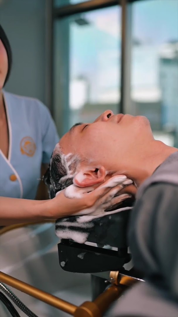 KING PREMIUM Barbershop 킹 프리미엄 이발소 君王越式洗頭按摩 MASSAGE SPA ảnh 2