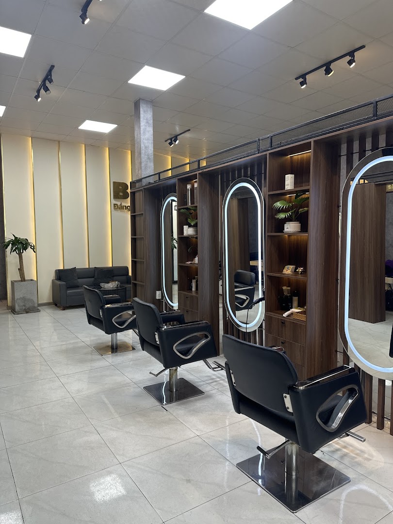 Bi Roen Group - Cắt Tóc Nam, Gội Đầu, Ngoáy Tai, Massage - Salon Tóc Nam Tam Thắng - 518 Thống Nhất Mới photo 4