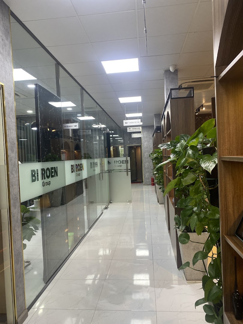 Bi Roen Group - Cắt Tóc Nam, Gội Đầu, Ngoáy Tai, Massage - Salon Tóc Nam Tam Thắng - 518 Thống Nhất Mới photo 7