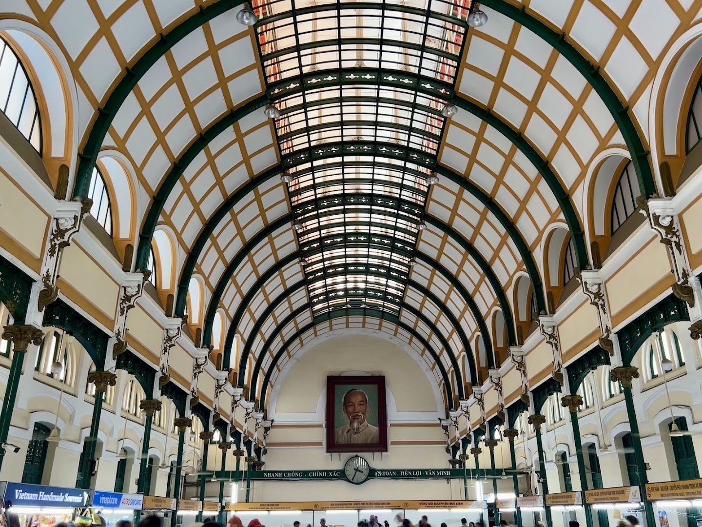 Saigon Central Post Office 写真 4