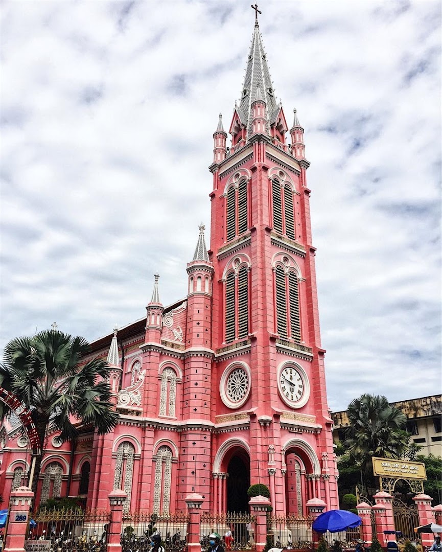 Nhà Thờ Giáo Xứ Tân Định｜春和・旅游景点