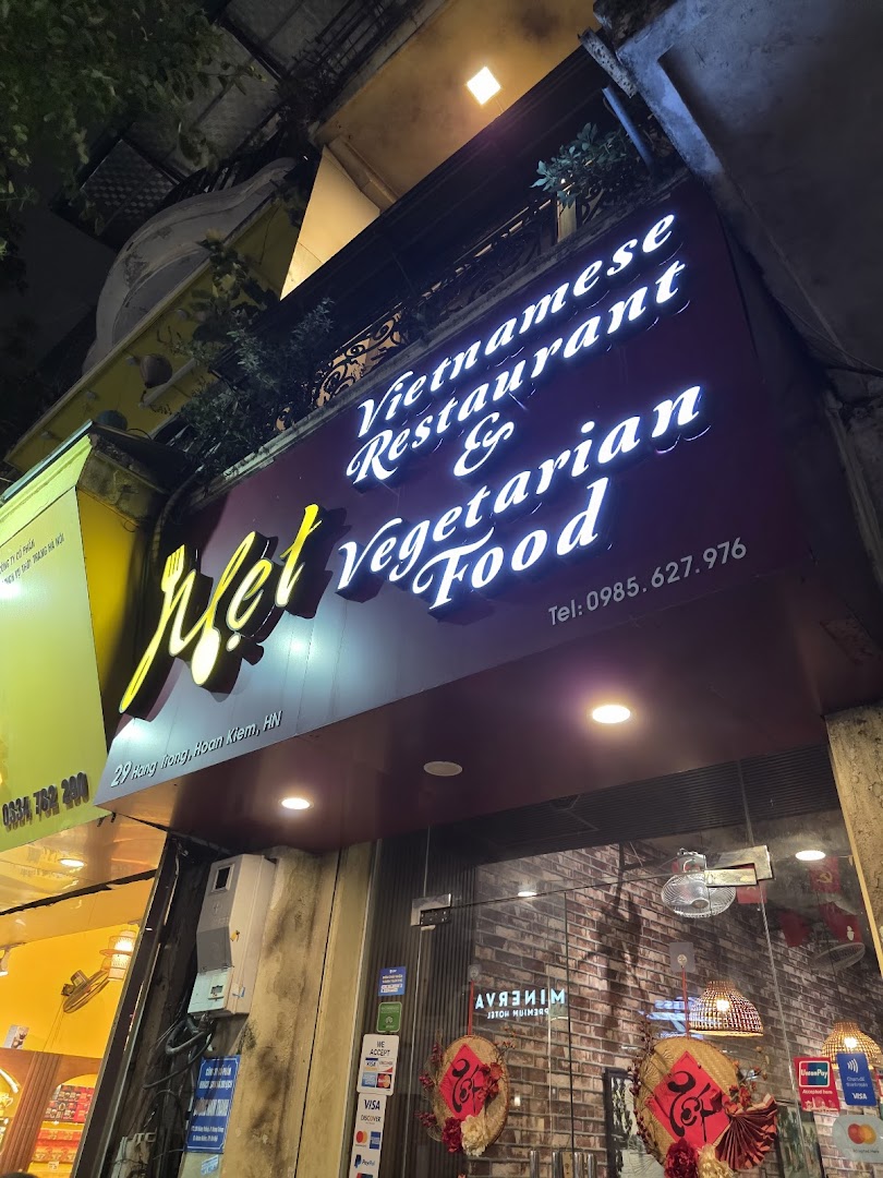 MẸT Vietnamese restaurant & Vegetarian Food 1 foto 3