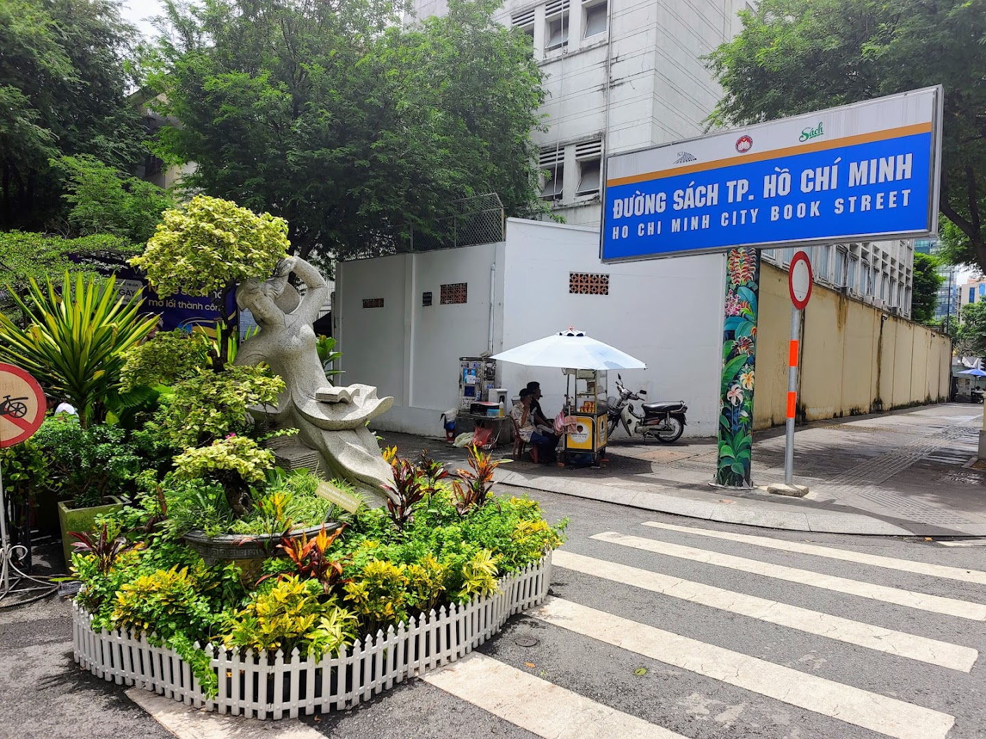 Saigon Book Street foto 6